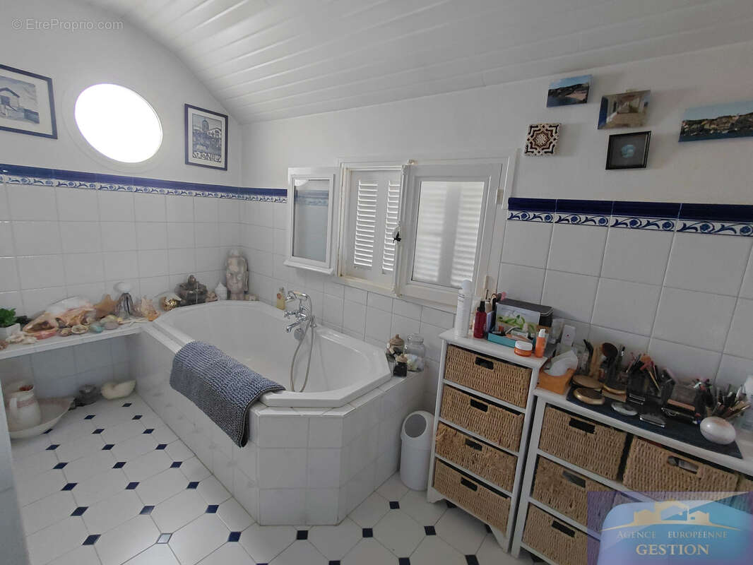 Maison de ville à deux pas des sanctuaires - photo 9