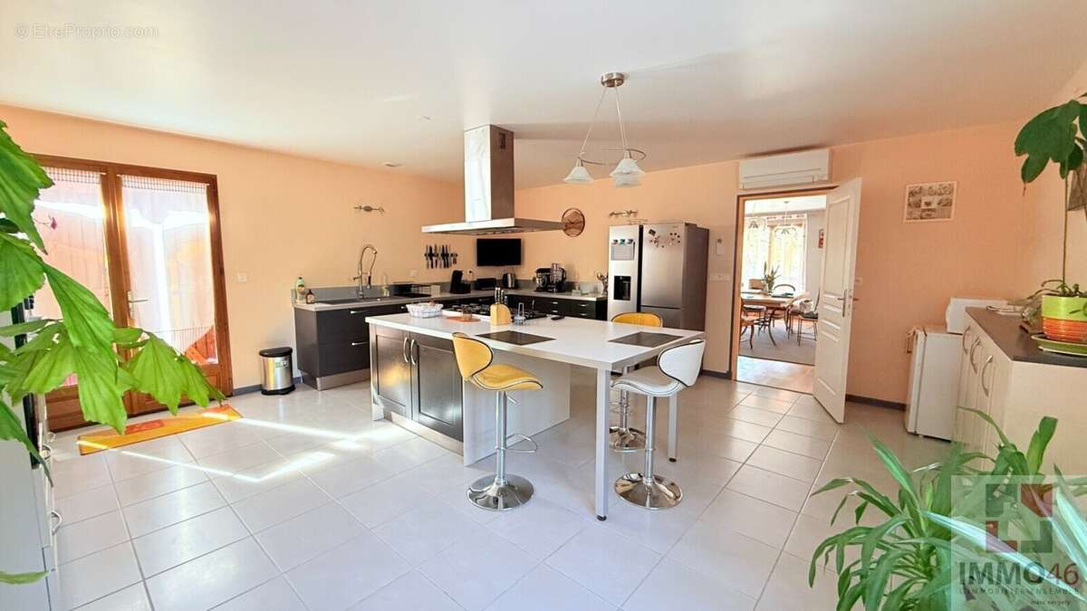 Maison 280 m² à Gramat  - photo 6