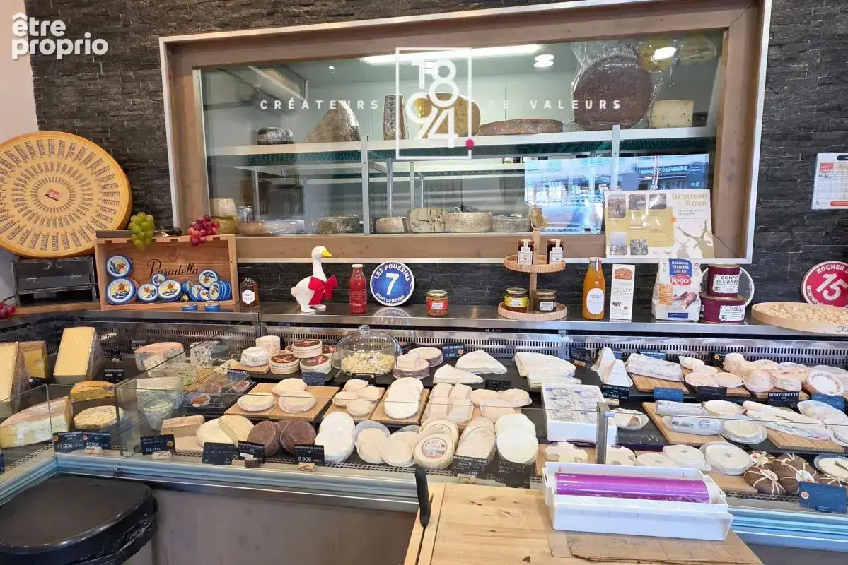Fonds de commerce à vendre Allauch 13190  Fromagerie Épicerie fine  Cave à vin  80 m²  Centre commercial  Stationnement - photo 3