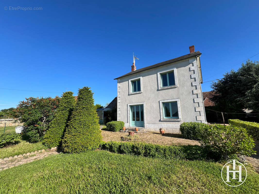 Maison à ORCENAIS