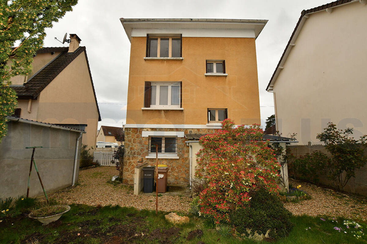 Maison à BOIS-D'ARCY