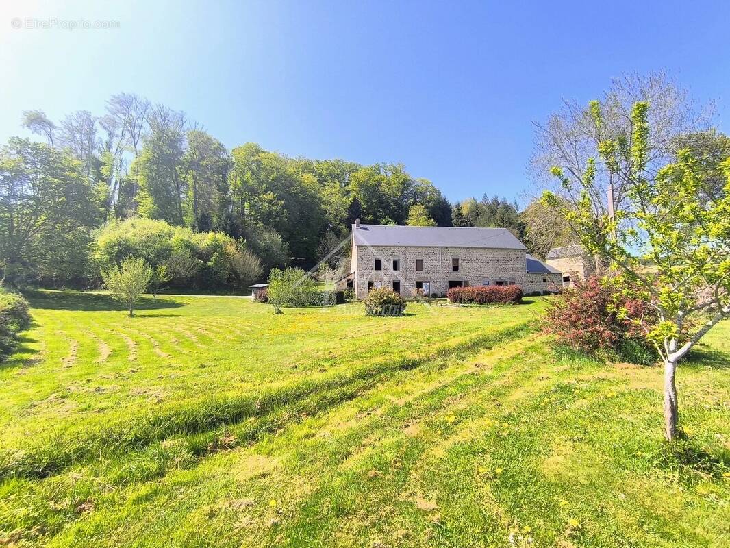 Maison à GOUTTIERES