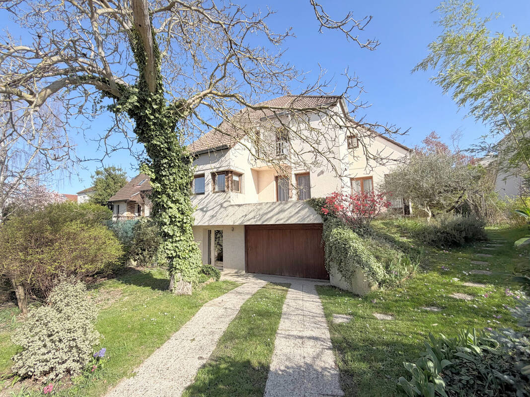 Maison à RUEIL-MALMAISON