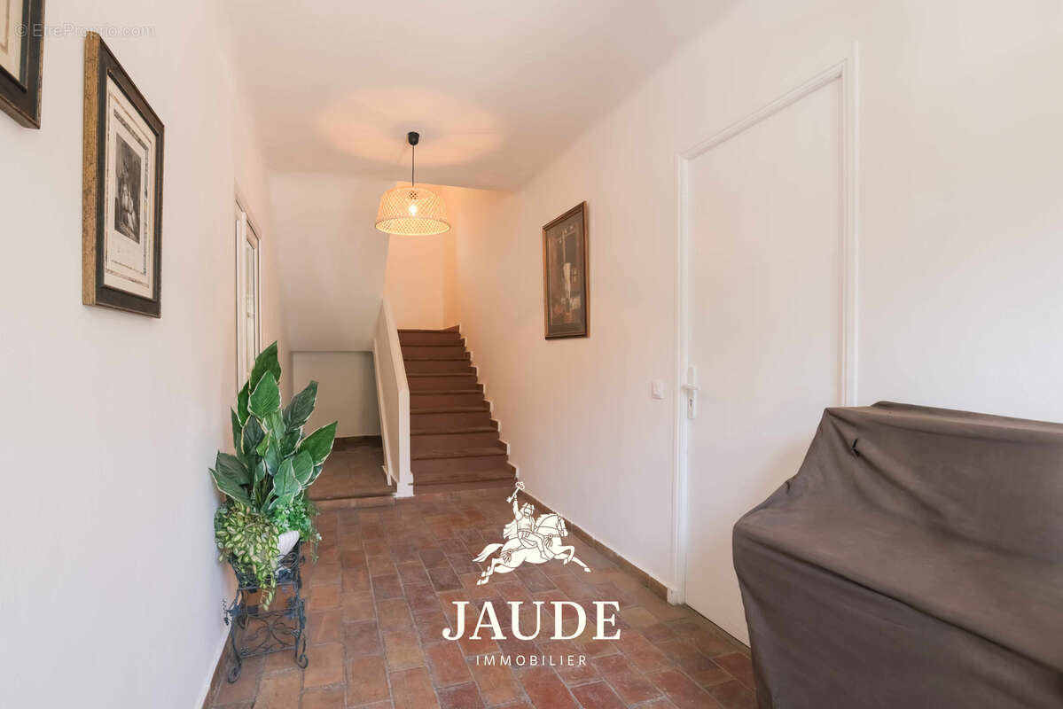 Maison à LA GARDE-FREINET