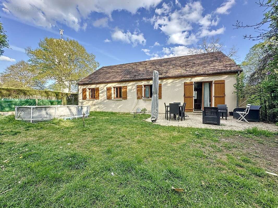 Maison à OUZOUER-SUR-TREZEE