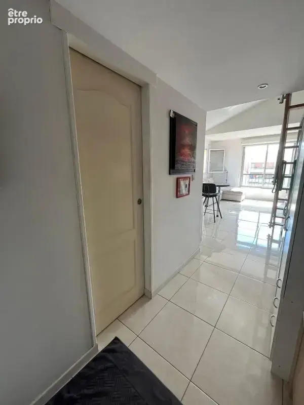 Studio mezzanine avec parking à proximité du port et des plages - photo 11