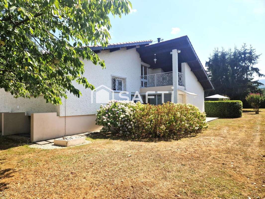 Maison 134 m² à Lorp-Sentaraille  - photo 2