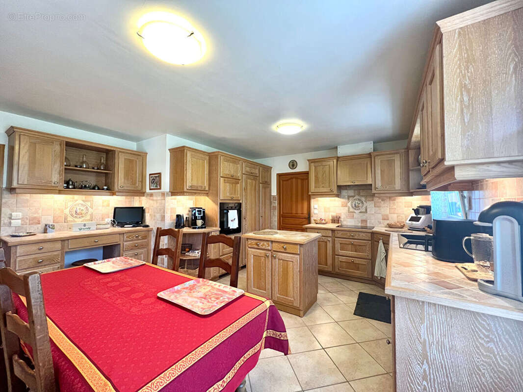 Maison à SAINT-CIRGUES-DE-MALBERT