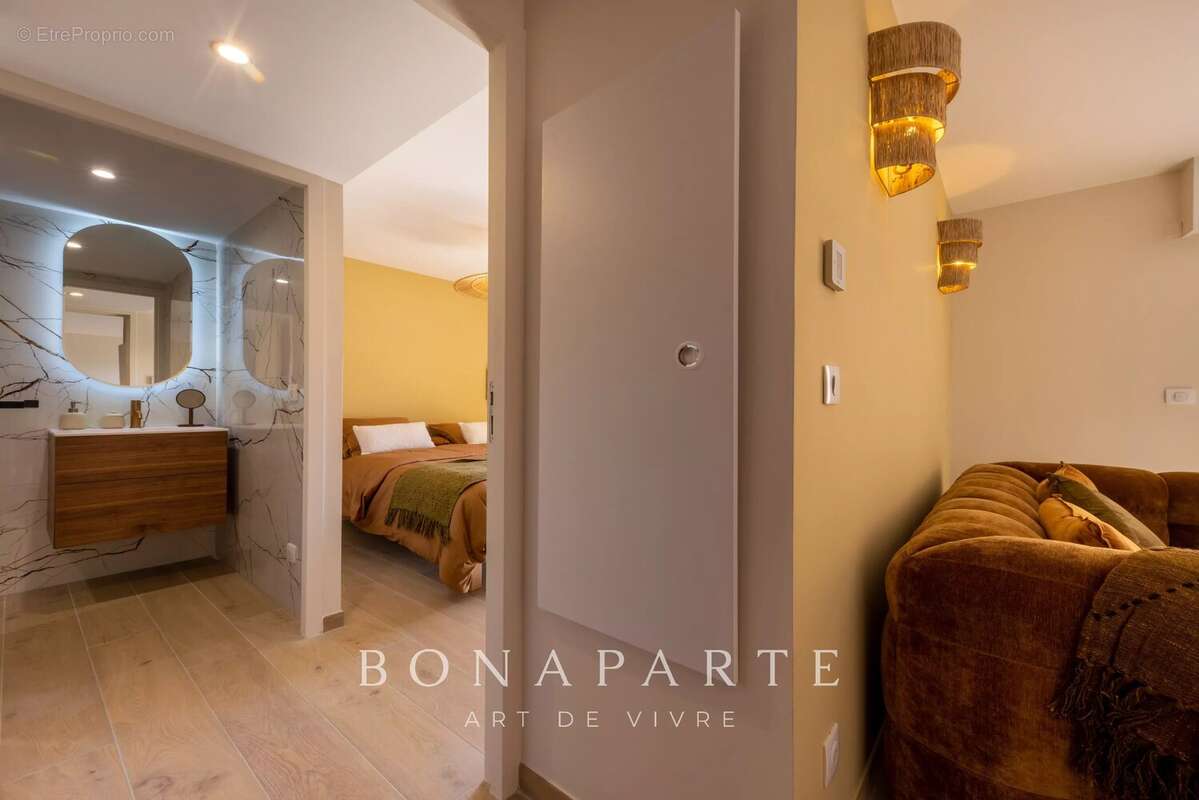 VUE MER PANORAMIQUE : Duplex d’exception de 60 m² pieds dans l’eau avec jardin privatif de 36 m² - photo 11