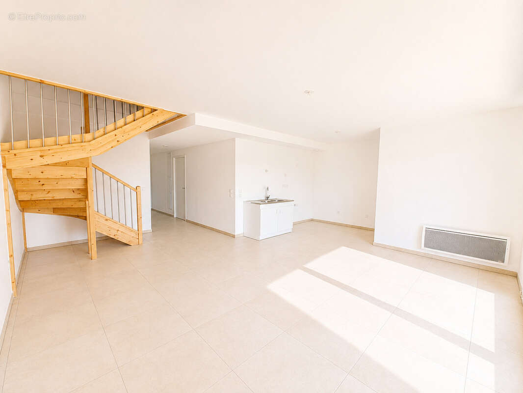 Mauguio   Villa T5 de 114 m2 avec jardin de 108 m2  Disponible immédiatement - photo 13