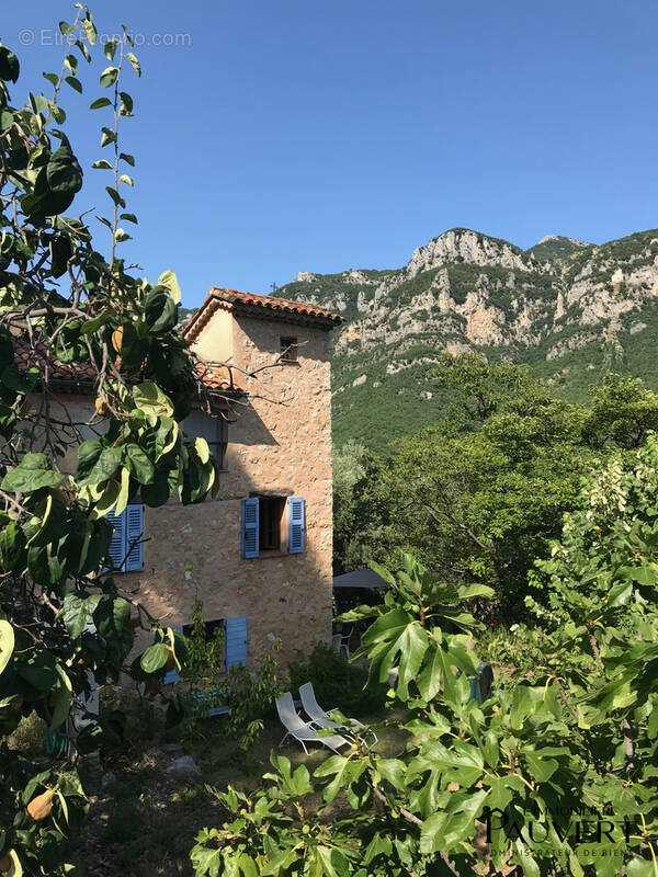 Maison à GOURDON