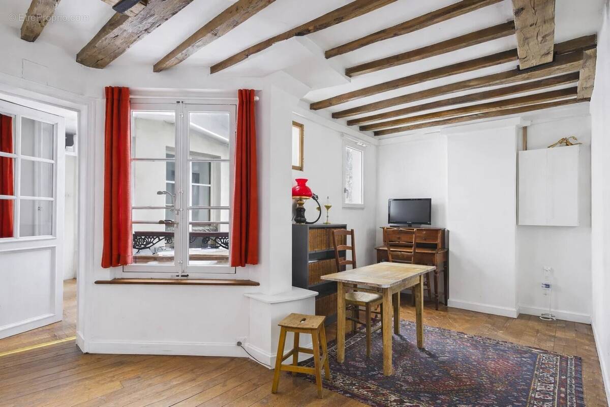 Appartement à PARIS-2E
