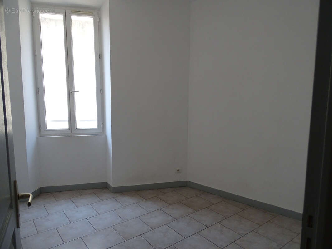 Appartement à ROQUEVAIRE