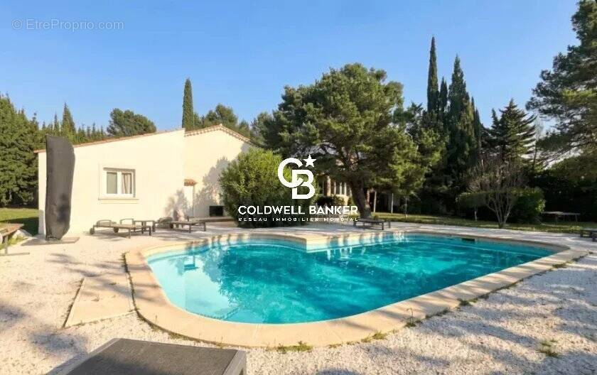 Maison à BAGNOLS-EN-FORET