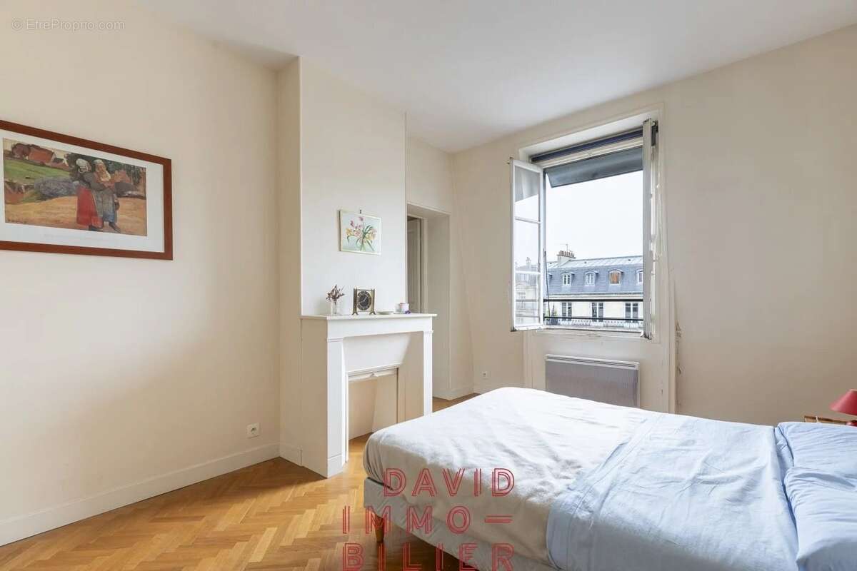 Appartement à PARIS-8E