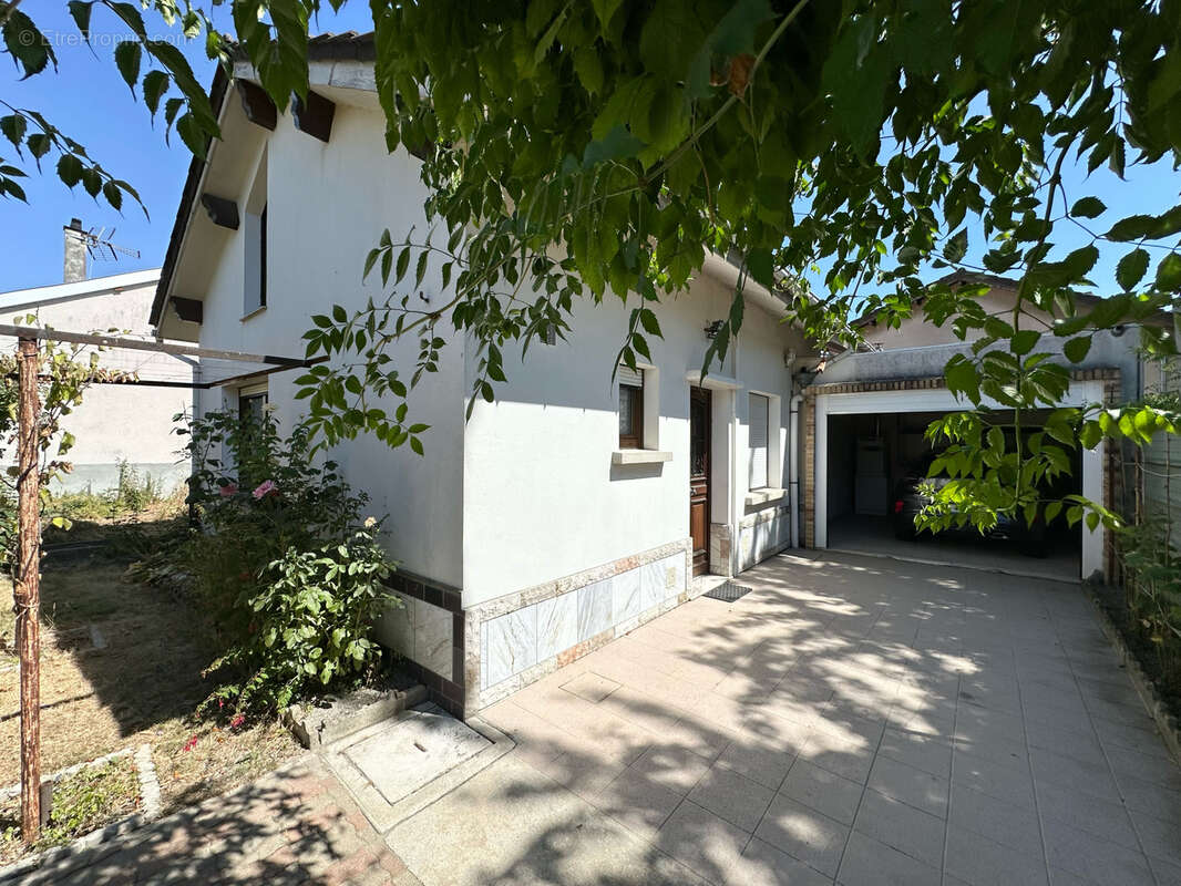 REIMS - Ensemble immobilier secteur AV. DE LAON / BLVD DES BELGES - photo 16