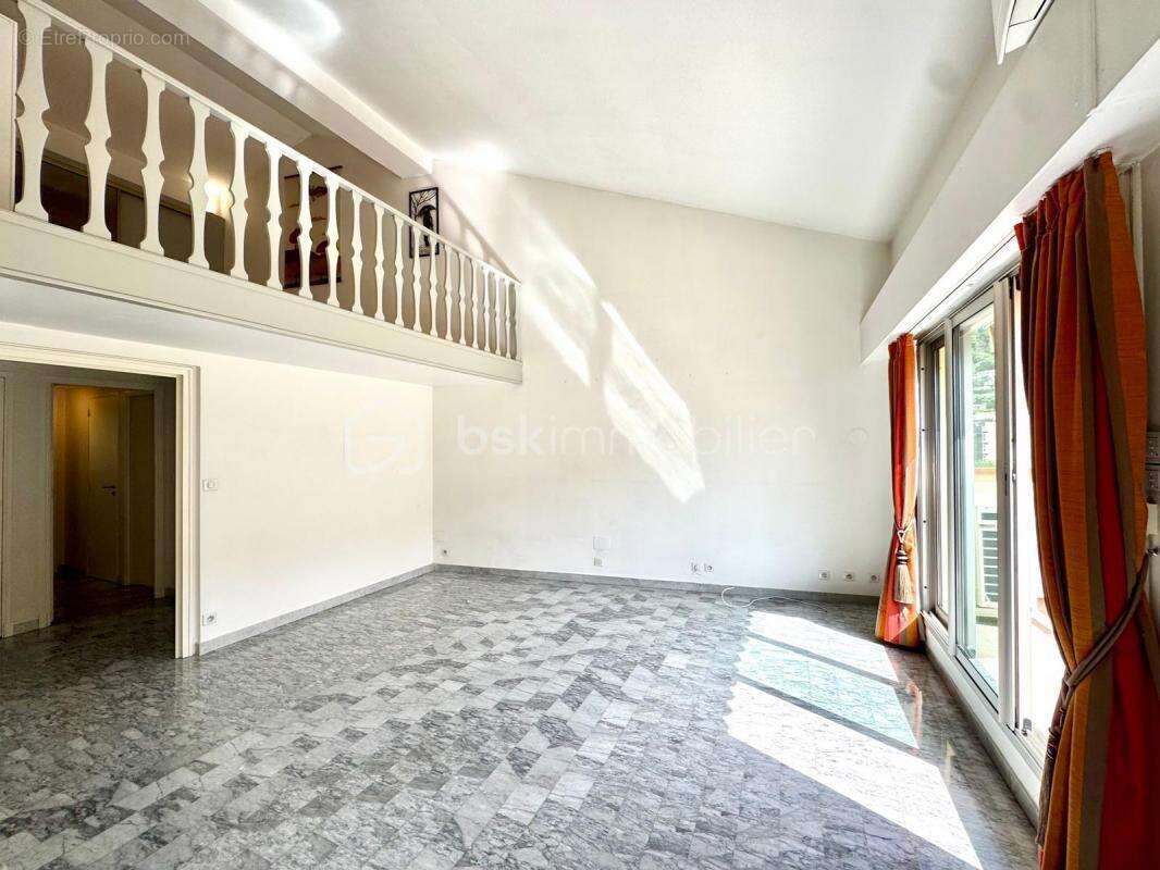 Appartement à MENTON