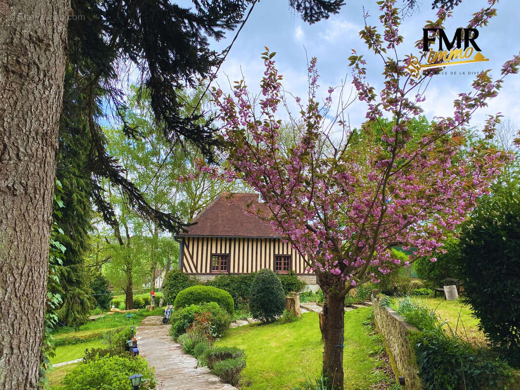 Appartement à SAINT-PIERRE-SUR-DIVES