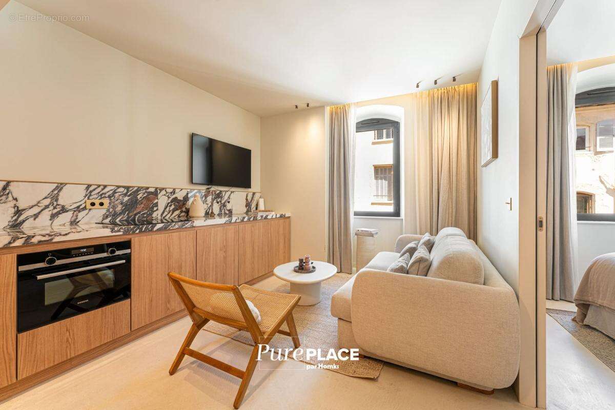 Appartement T2 de 38 m2 à Marseille 13007, Quai de Rive Neuve - photo 4