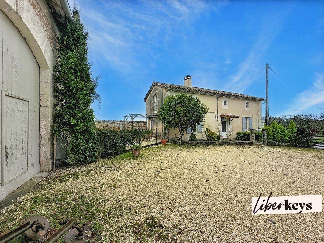 Maison à SAINT-PRIVAT-DES-PRES