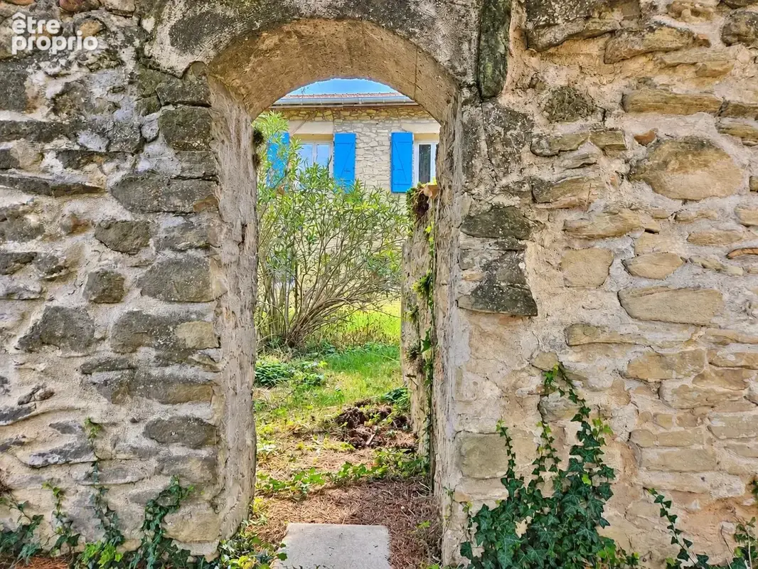 Saint-lattier – maison en pierre 110 m² – 275 m² de dépendances – terrain 1940 m² - photo 21