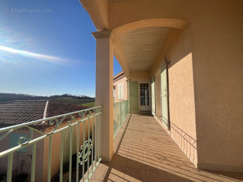 Maison à SAINTE-DODE