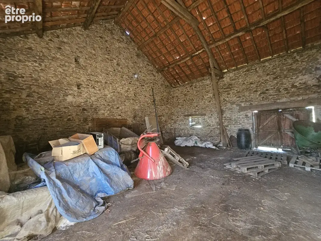 Ancienne ferme à rénover avec grange et  dépendances - photo 12