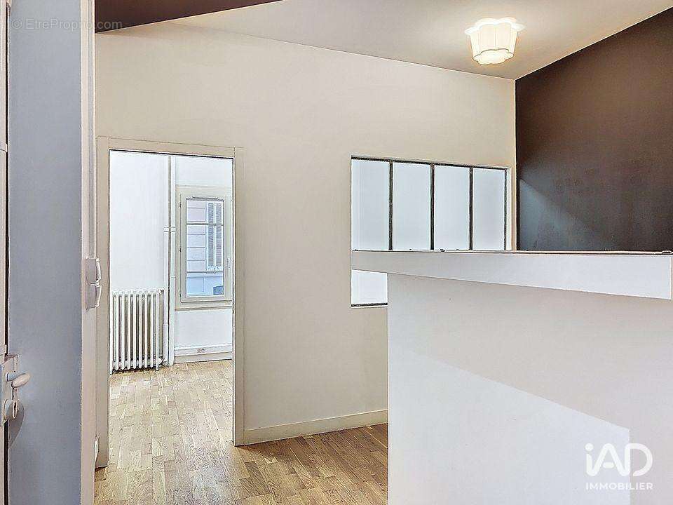 Photo 8 - Commerce à TOULON