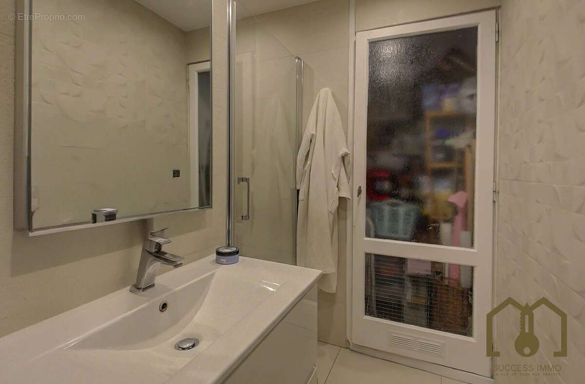 Appartement à VAULX-EN-VELIN