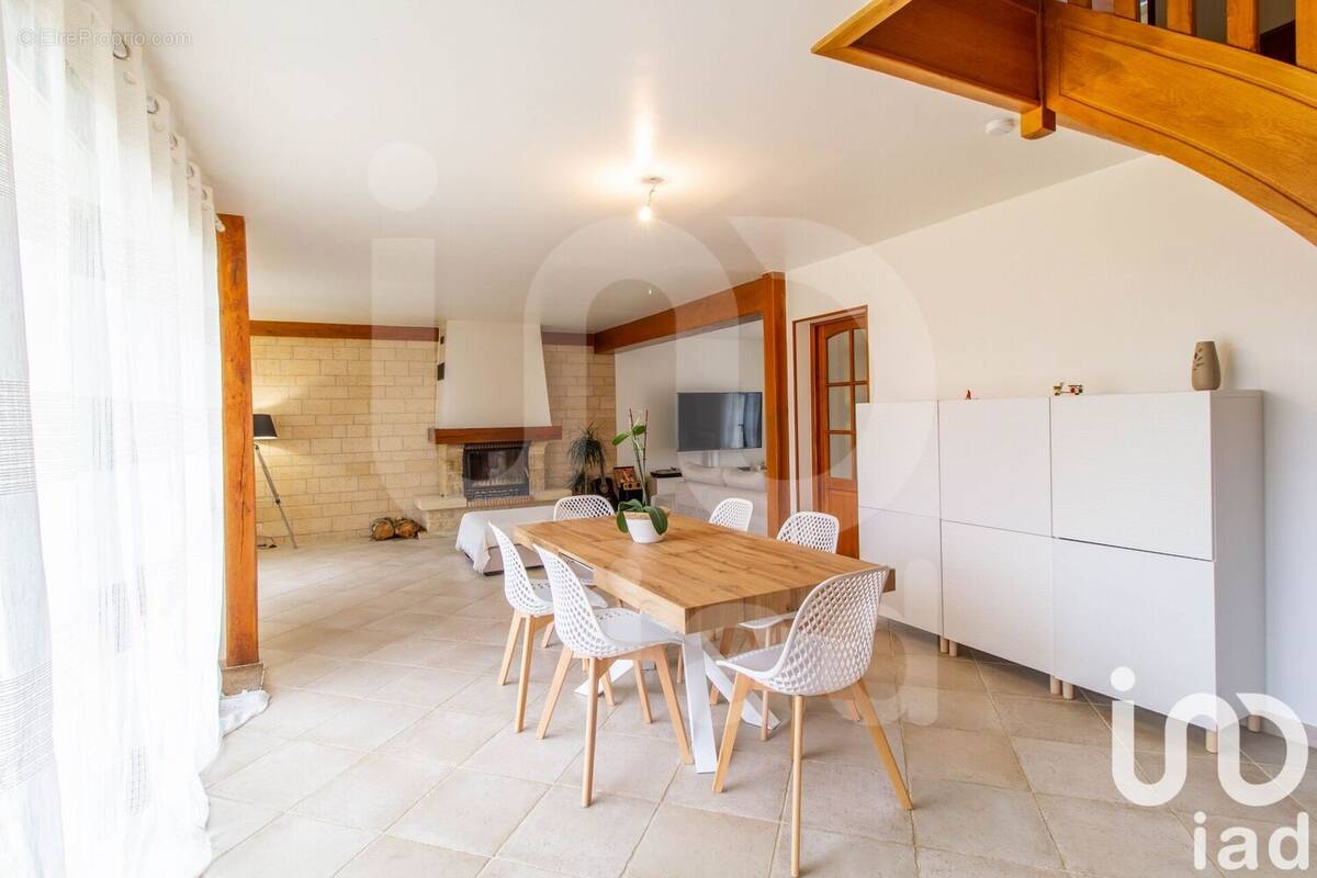 Photo 1 - Maison à LE PLESSIS-BRION