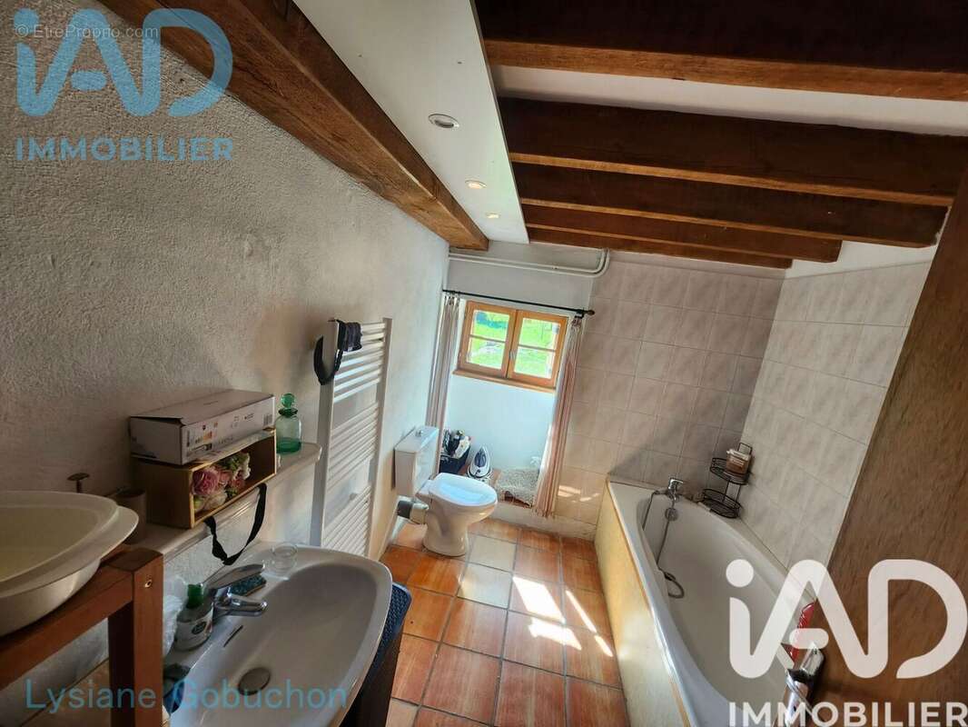 Maison 134 m² à Coutures  - photo 9