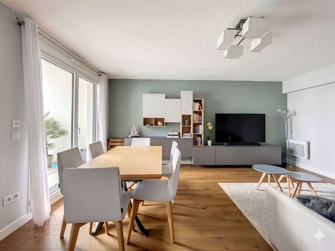 Appartement à SURESNES