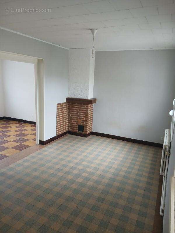 Maison à NEUVILLE-SAINT-REMY