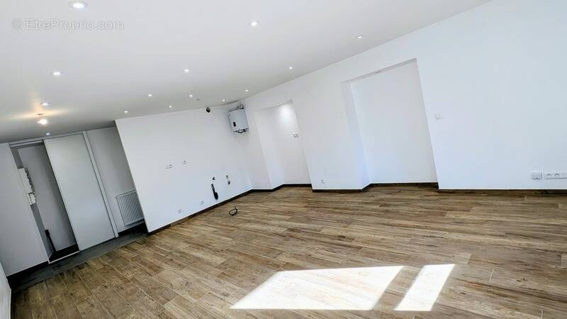 Appartement à SALINS-LES-THERMES