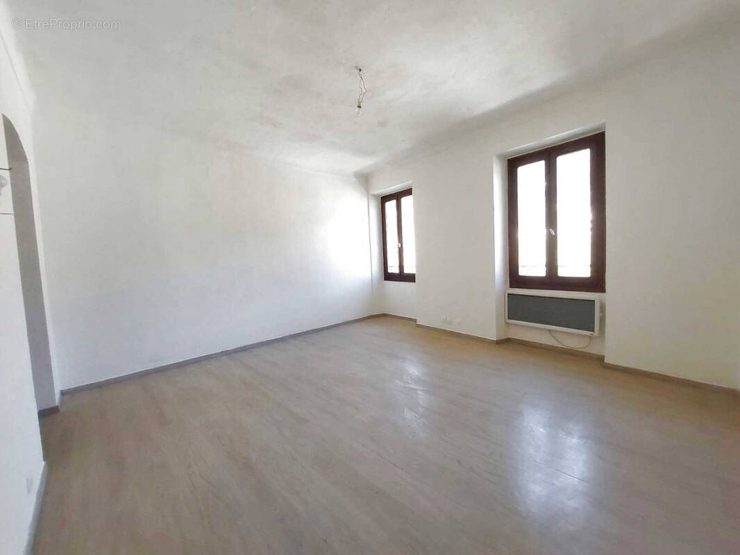 Appartement à BREIL-SUR-ROYA