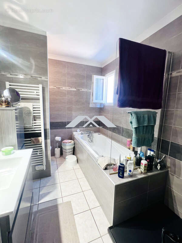 Maison 116 m² à Saint-Ambroix  - photo 8