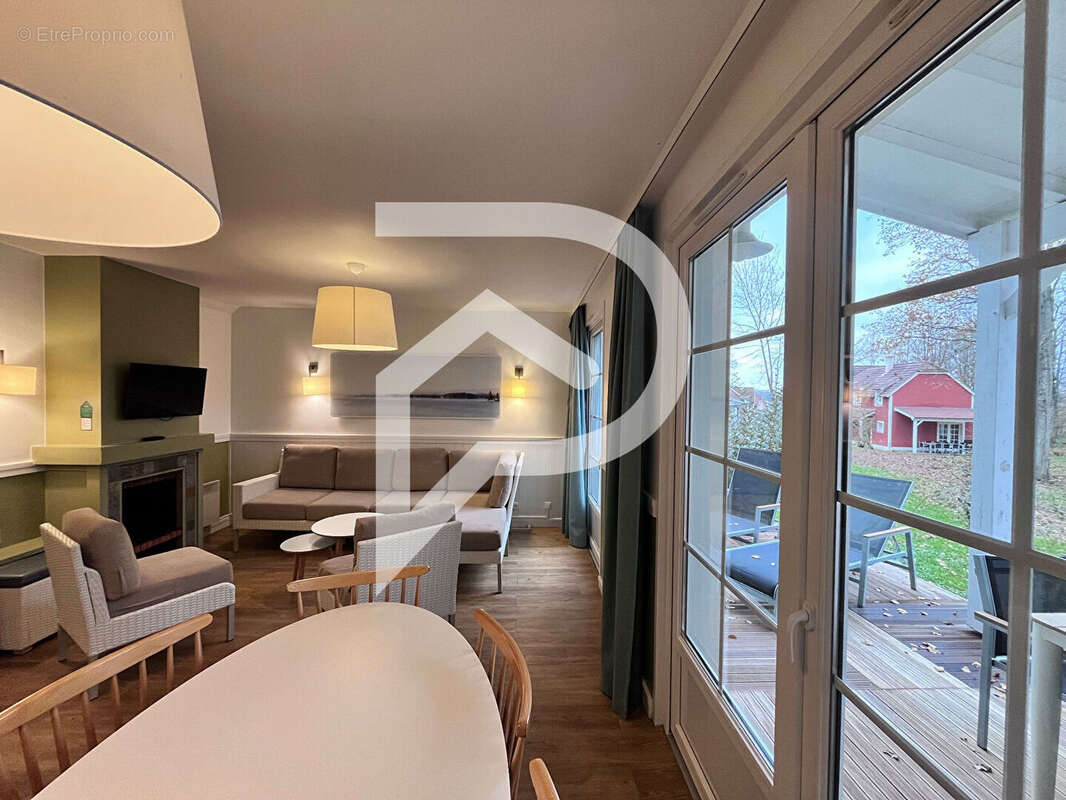 Maison à CHAMOUILLE