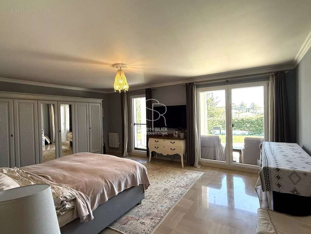 Maison à VILLENEUVE-LOUBET