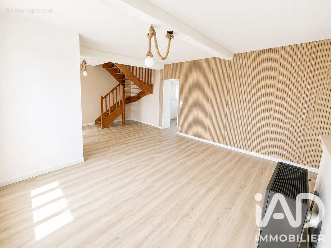 Maison 80 m² à Mons-En-Pevele  - photo 2