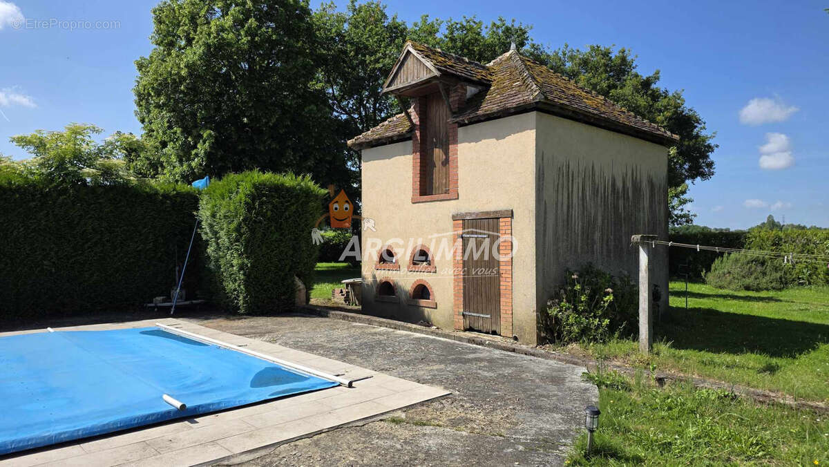 Maison à CONNERRE