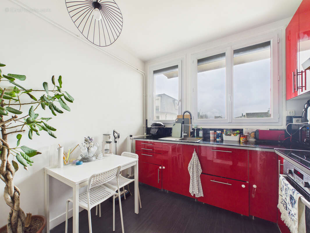 Appartement à SARTROUVILLE