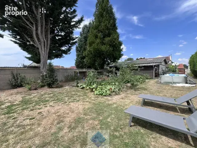 Maison avec cour, jardin, et dépendances - photo 3