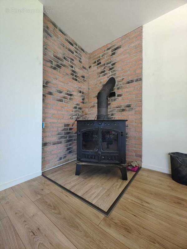 Maison à COULONGES-SUR-L'AUTIZE