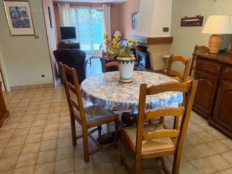 Maison à VILLETANEUSE