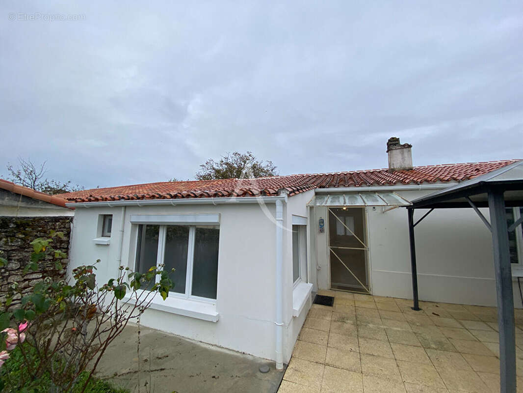 Maison à SAINT-MICHEL-EN-L&#039;HERM