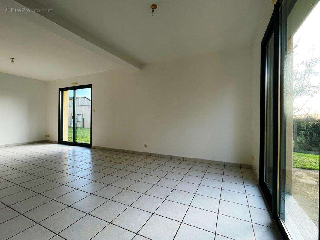 Maison à ROMILLE