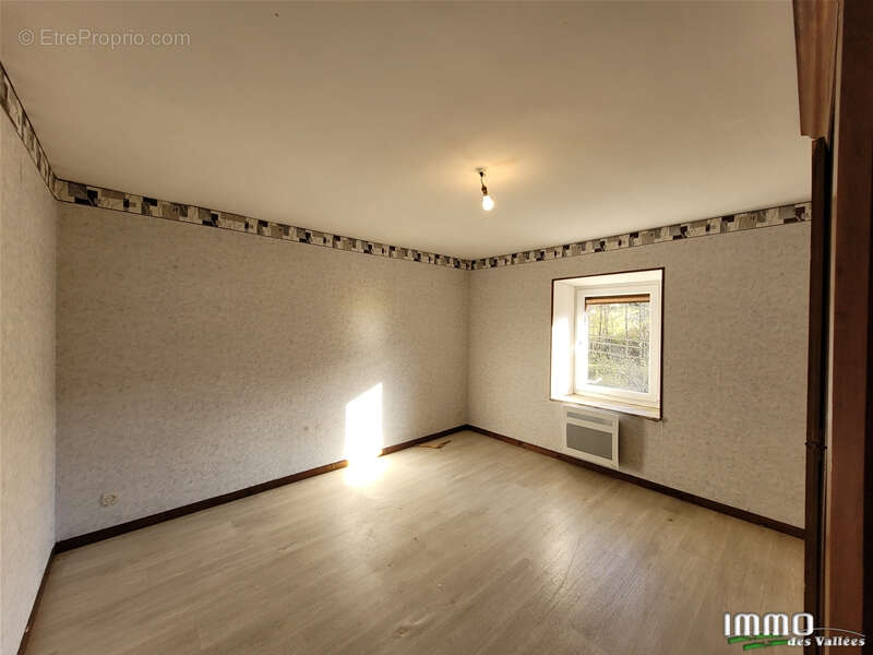 Appartement à FRESSE-SUR-MOSELLE