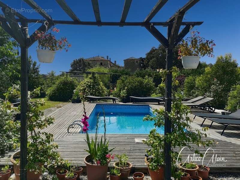 Dpt Haute Garonne (31), à vendre proche de VILLEFRANCHE DE LAURAGAIS maison en pierre de 676 m² - Terrain de 3 400m² - photo 17