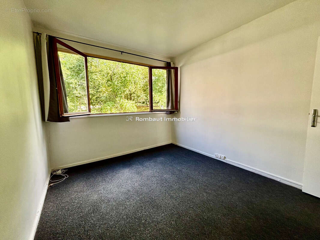 Appartement à LA CELLE-SAINT-CLOUD