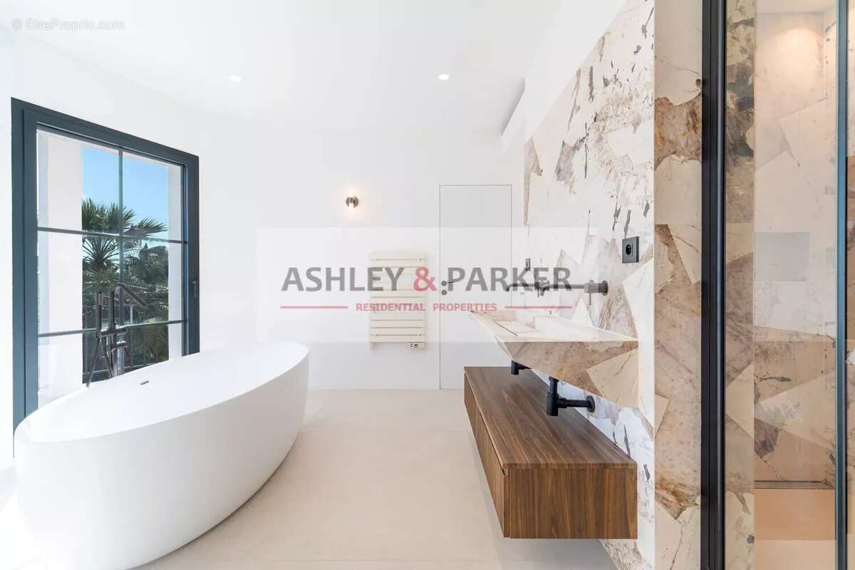 Maison à ROQUEBRUNE-CAP-MARTIN